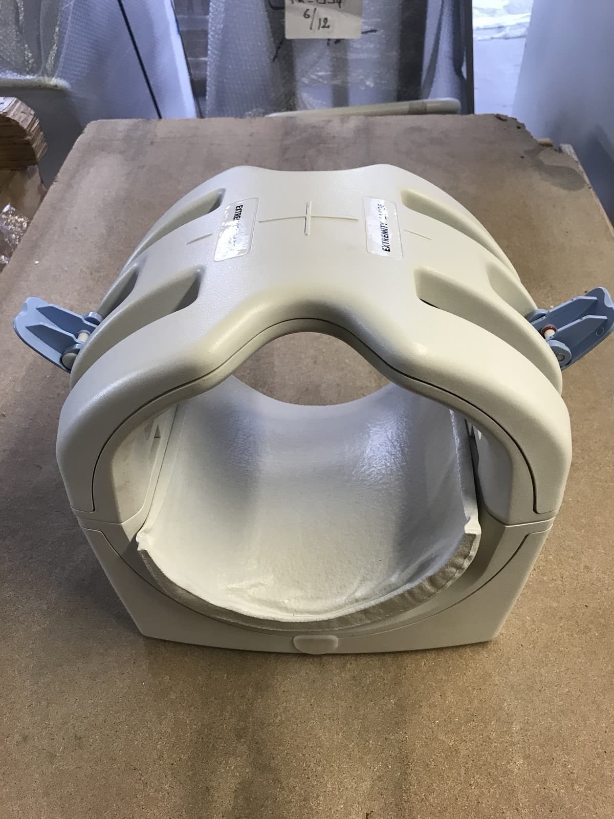 7098598-Large Extremity Coil