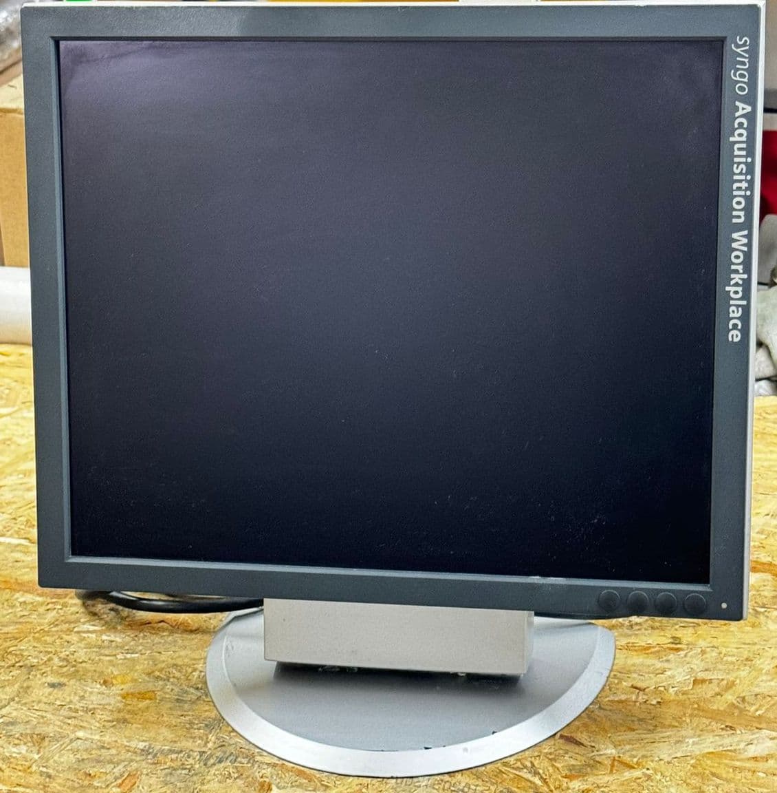 10293050-MONITOR COLOR 19″ DSC1908-D