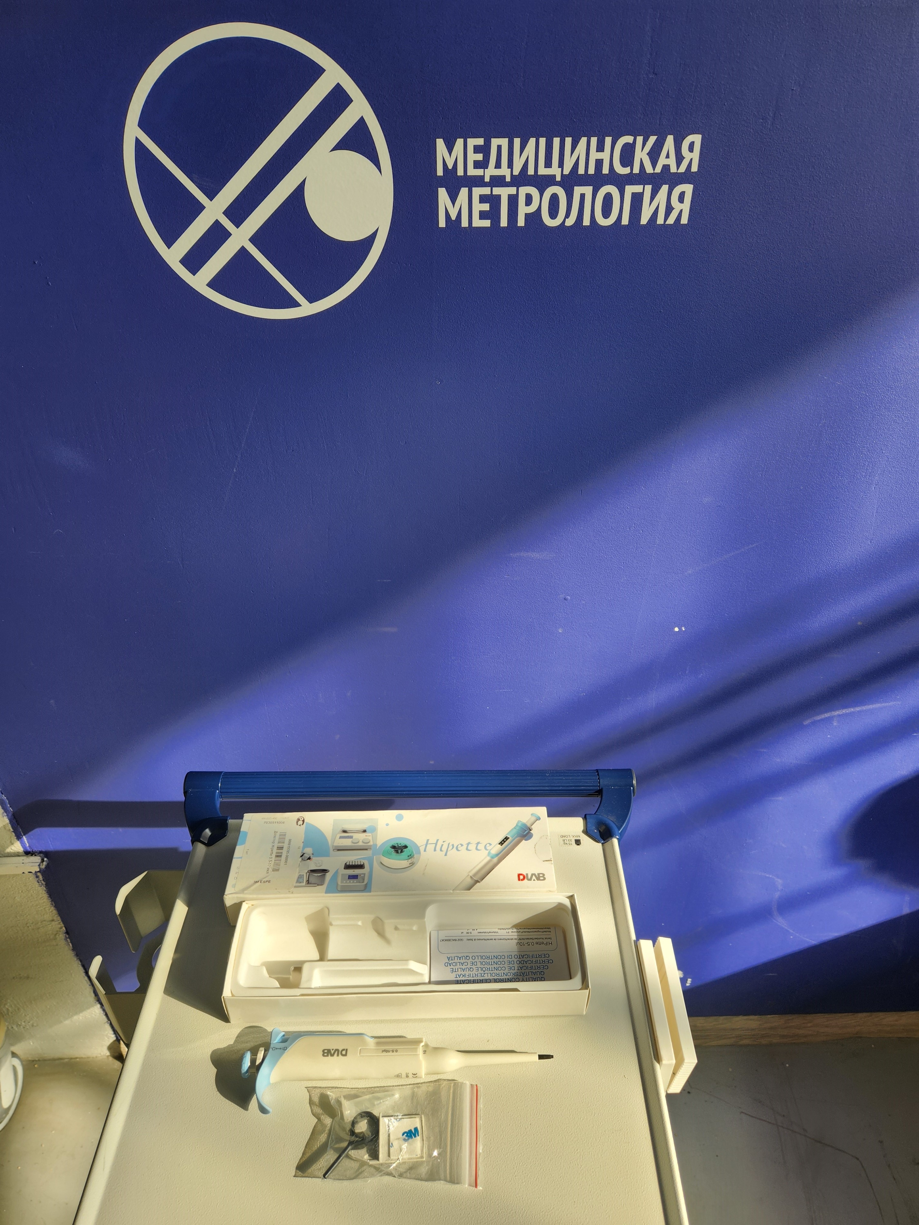Дозатор механический 1-канальный DLAB HiPette, 0.5-10 мкл 2
