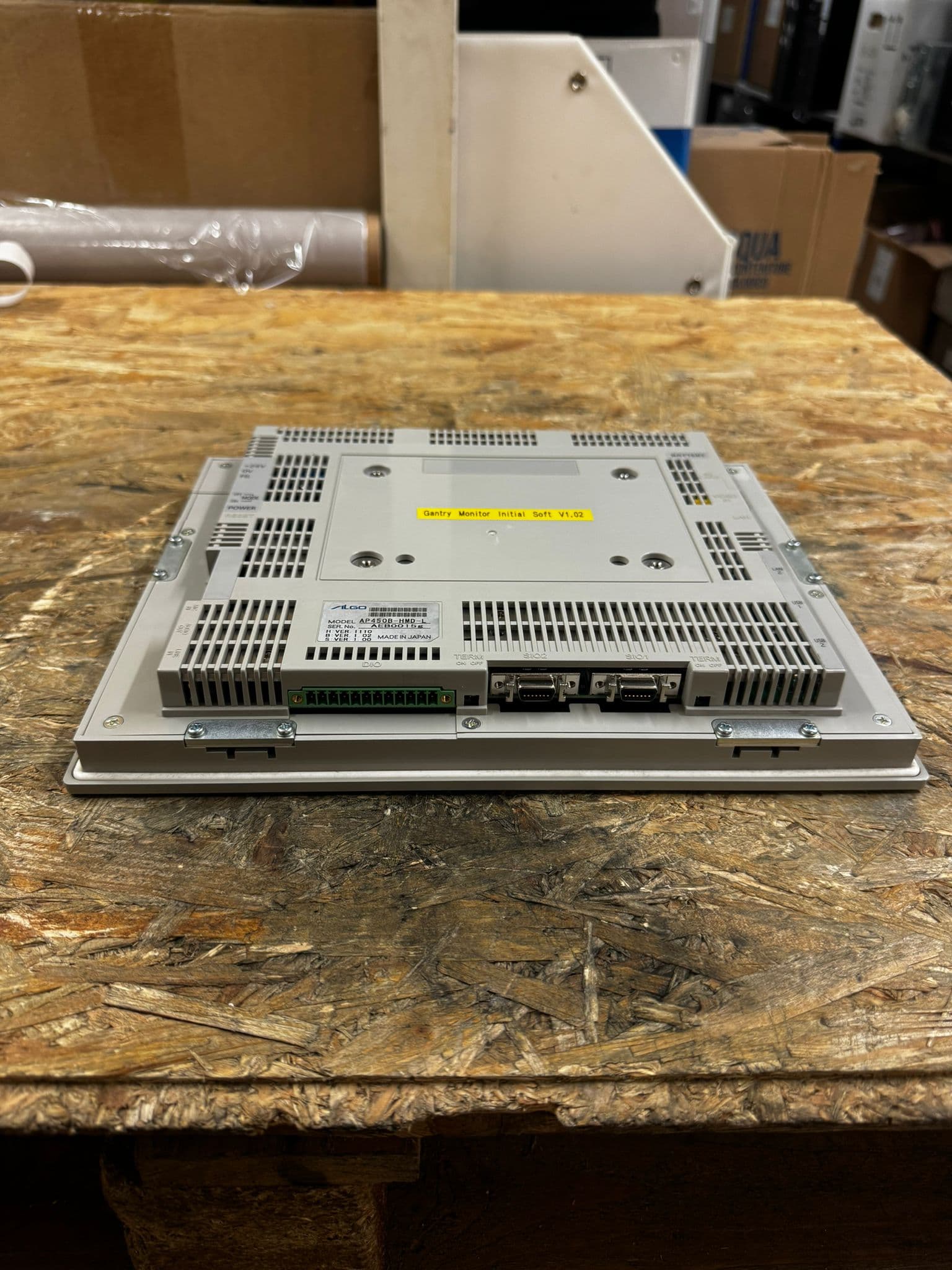 AP450B-HMD-L-Gantry Monitor