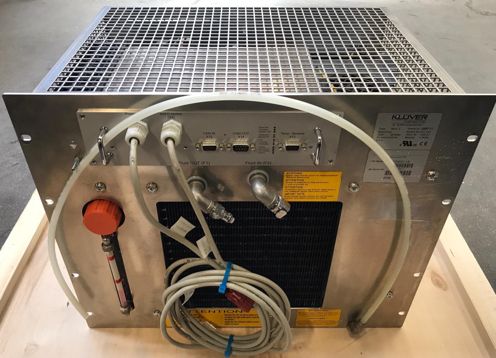 7555118-Flat panel cooling detector