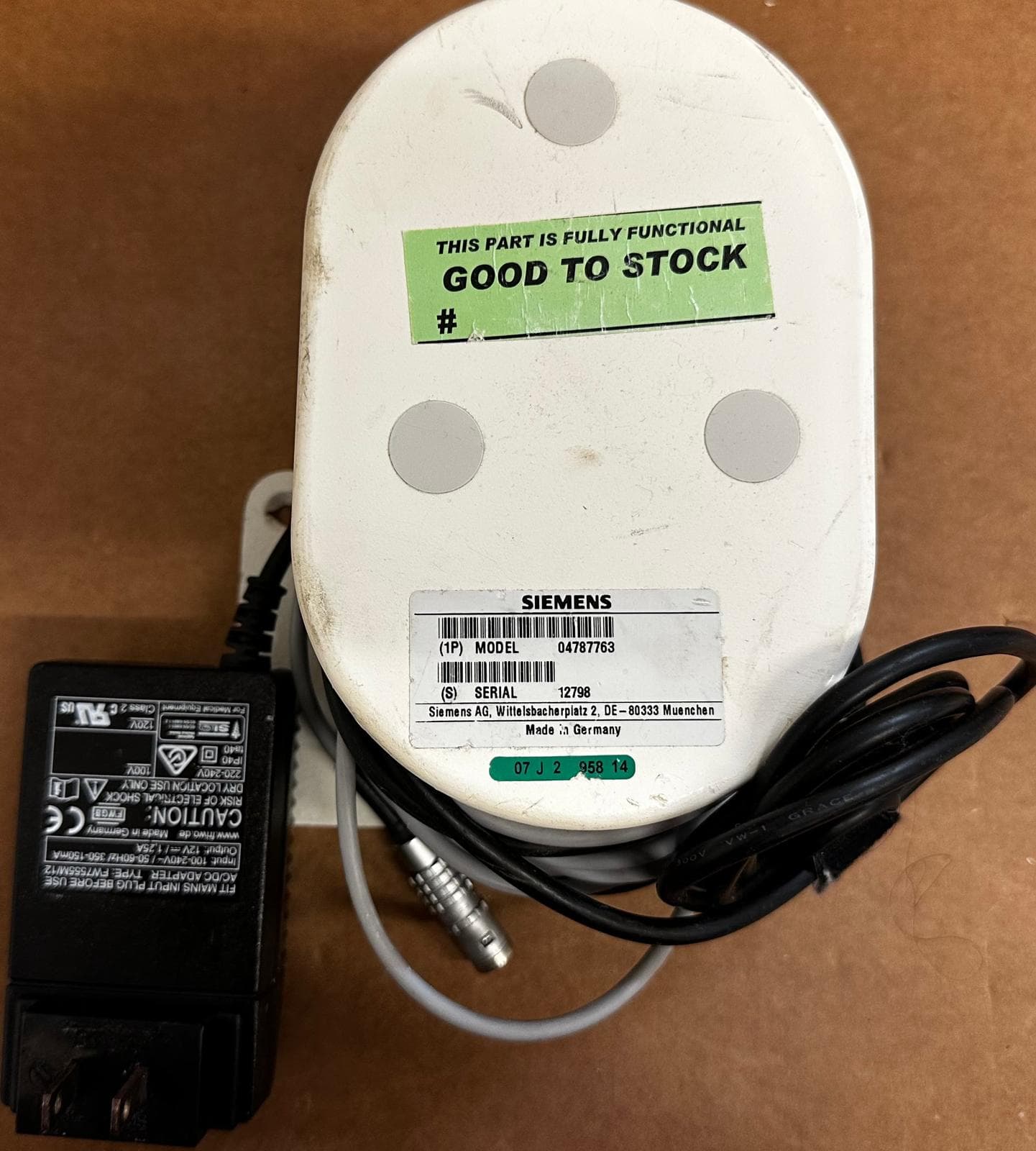 4787763-Wireless FootSwitch Charger