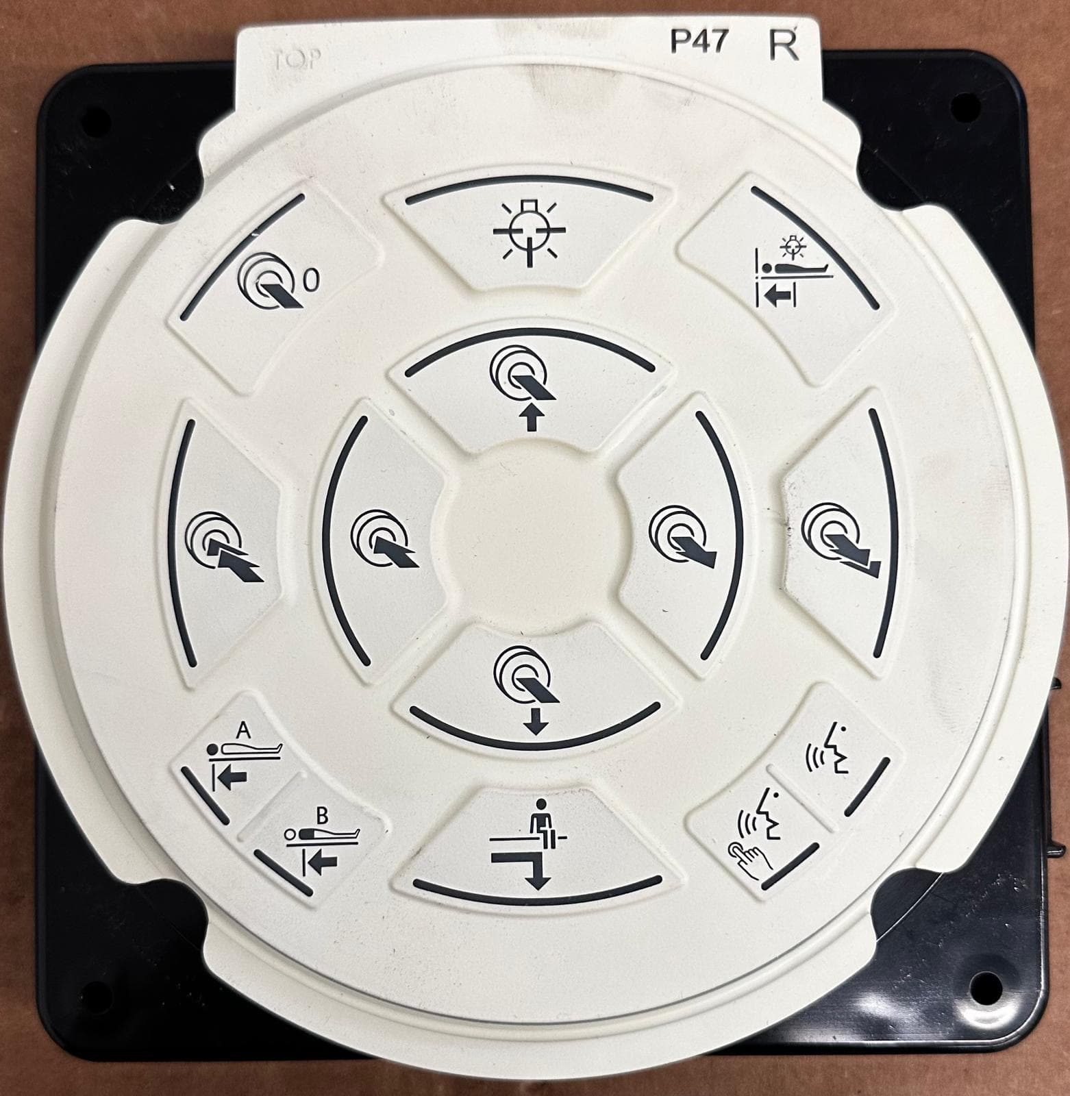 10742492-Panel Right