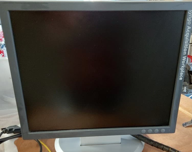 10520199-Monitor 19 2222