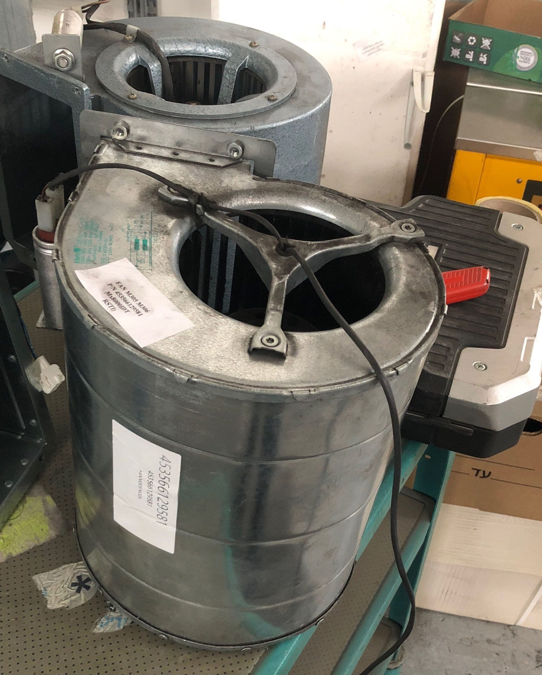 453566129581-FAN M305 M306