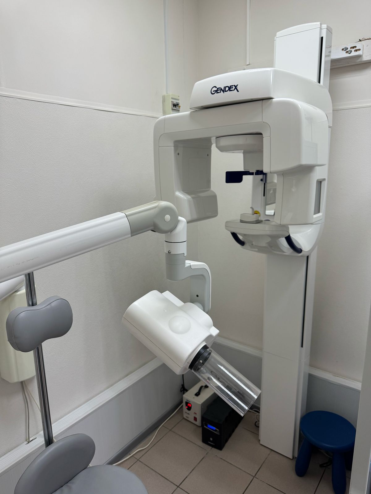 Цифровая панорамная рентгенодиагностическая система GENDEX GXDP-300  KaVo 2