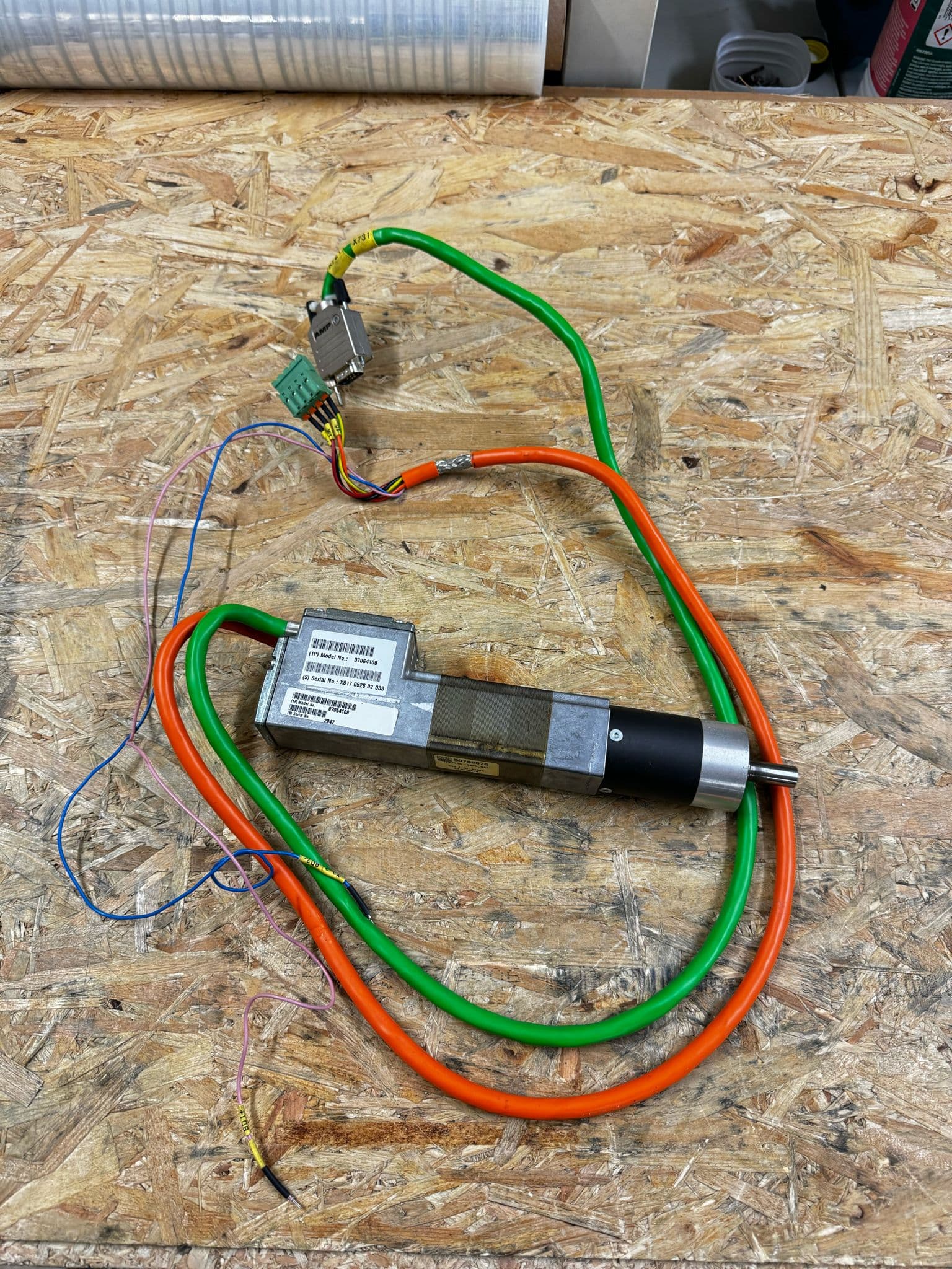 7064108-drive motor