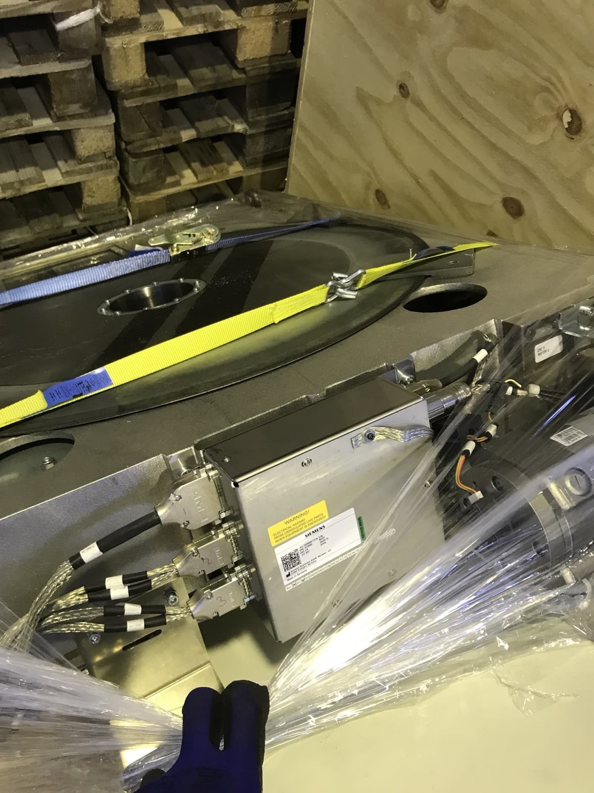 10756985-Splitter Box