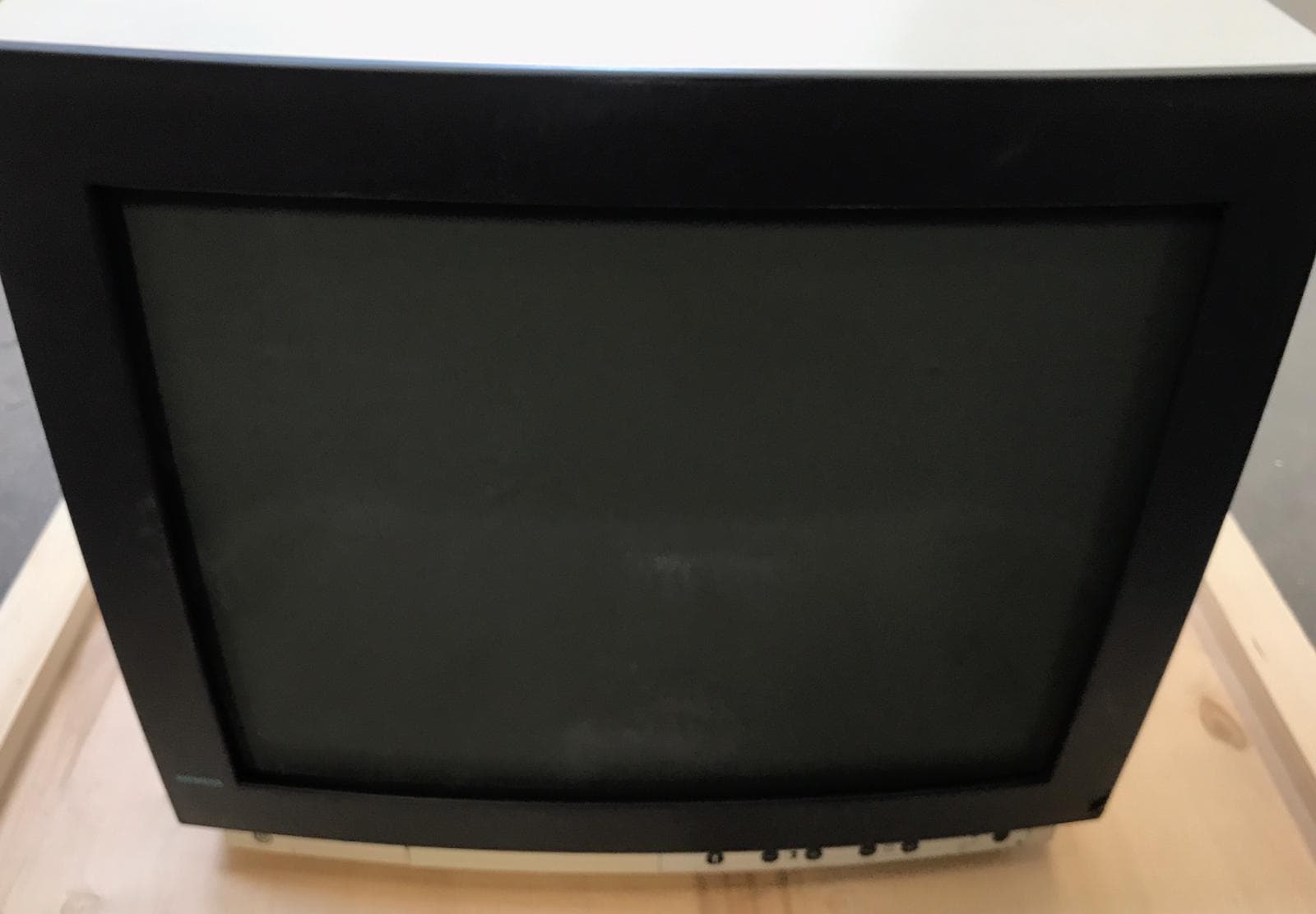 3792087-Monitor SIMOMED HM54