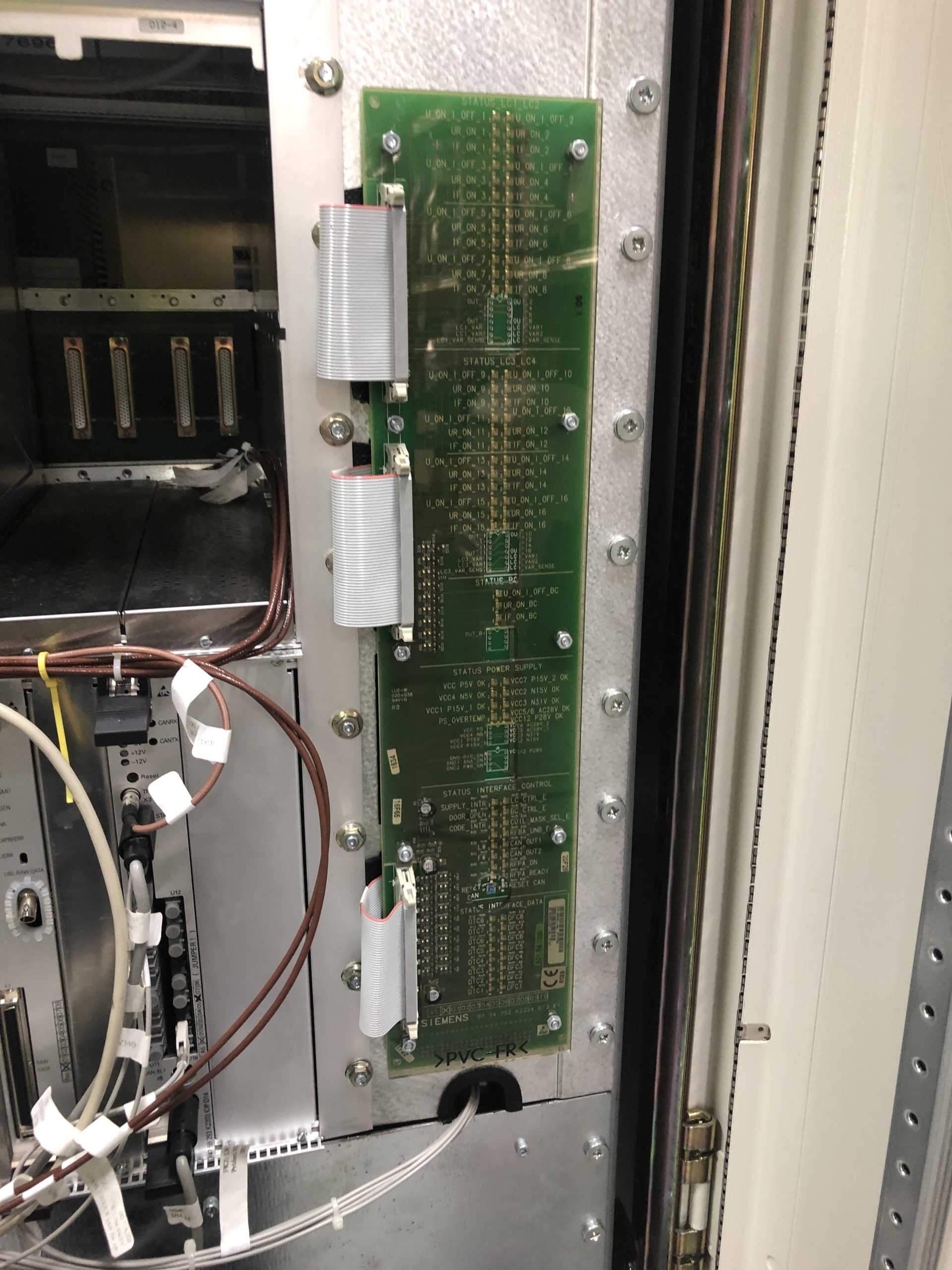 5774752-D12 Service Board