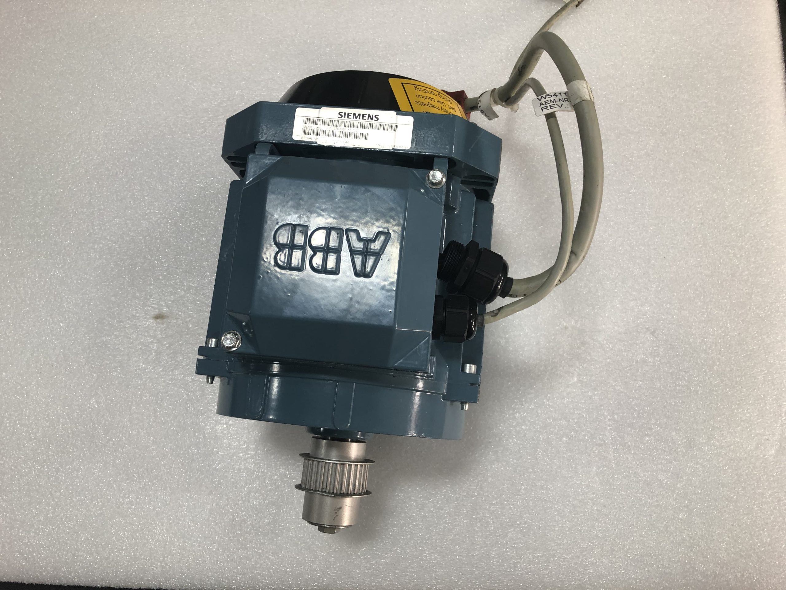 4763061-LIFTING MOTOR