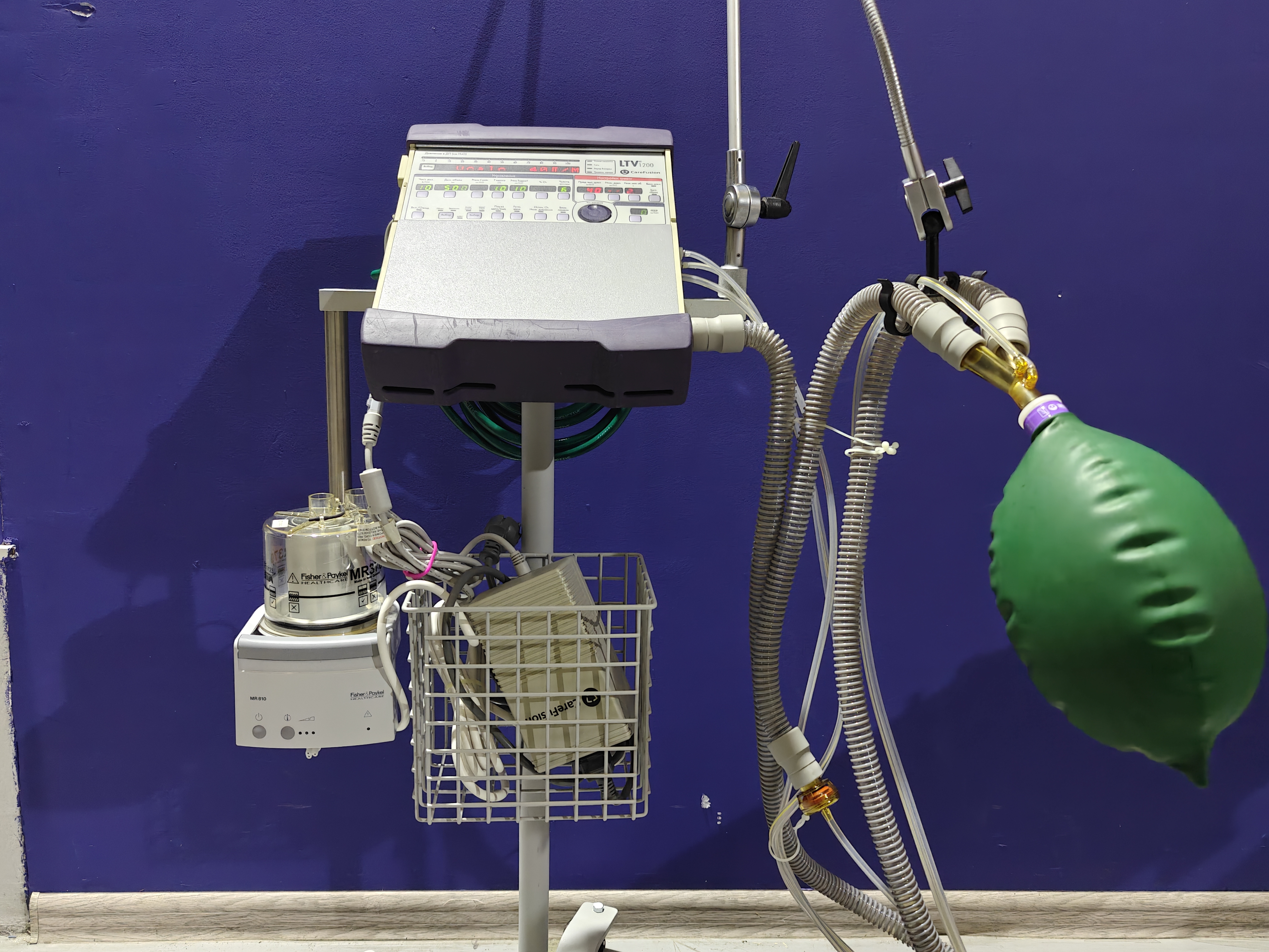 Аппарат ИВЛ Pulmonetic LTV-1200 CareFusion (Viasys)  2