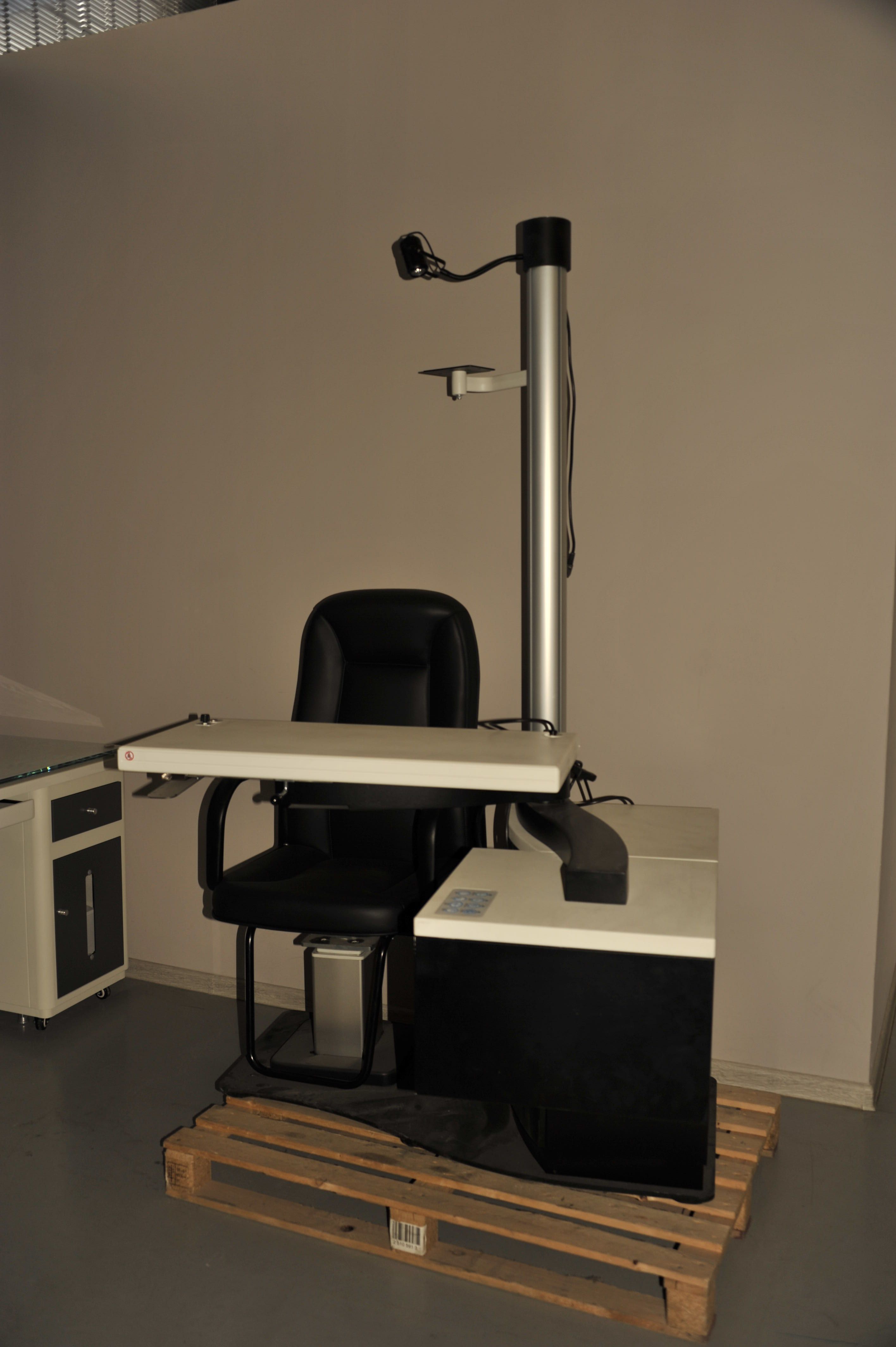 Рабочее место врача офтальмолога NEW LINE (Frastema (Италия) + Щелевая лампа LDX-20  2