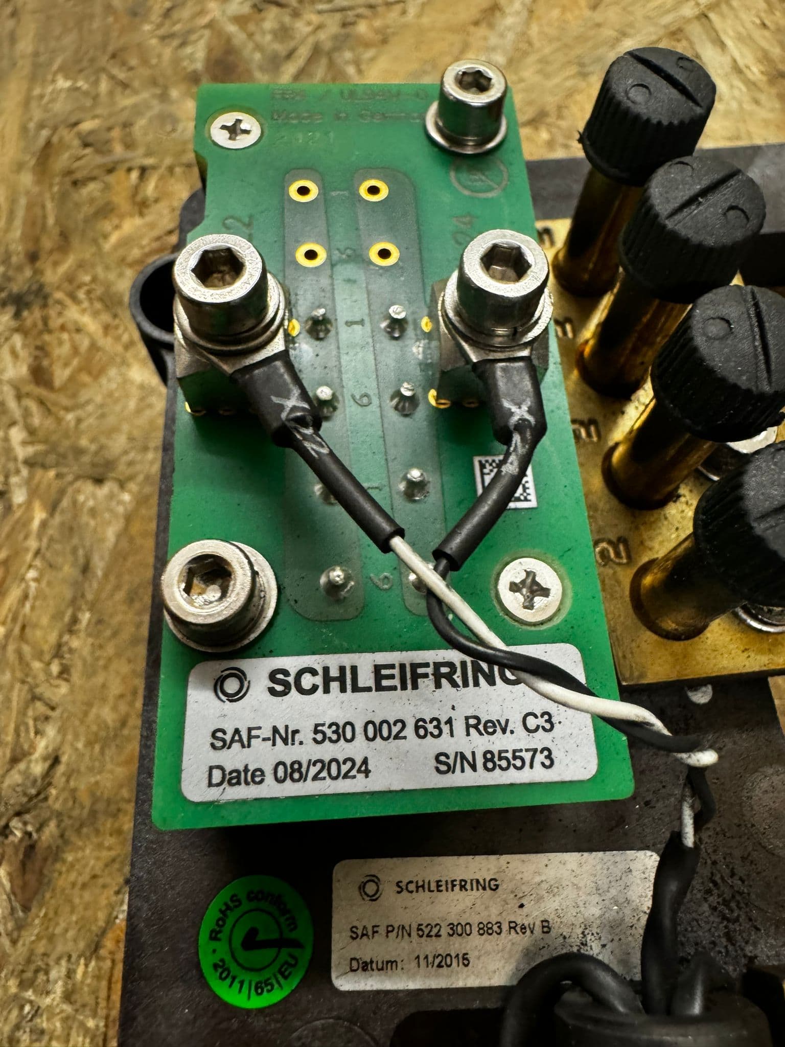 530002631-Carbon Brush kit