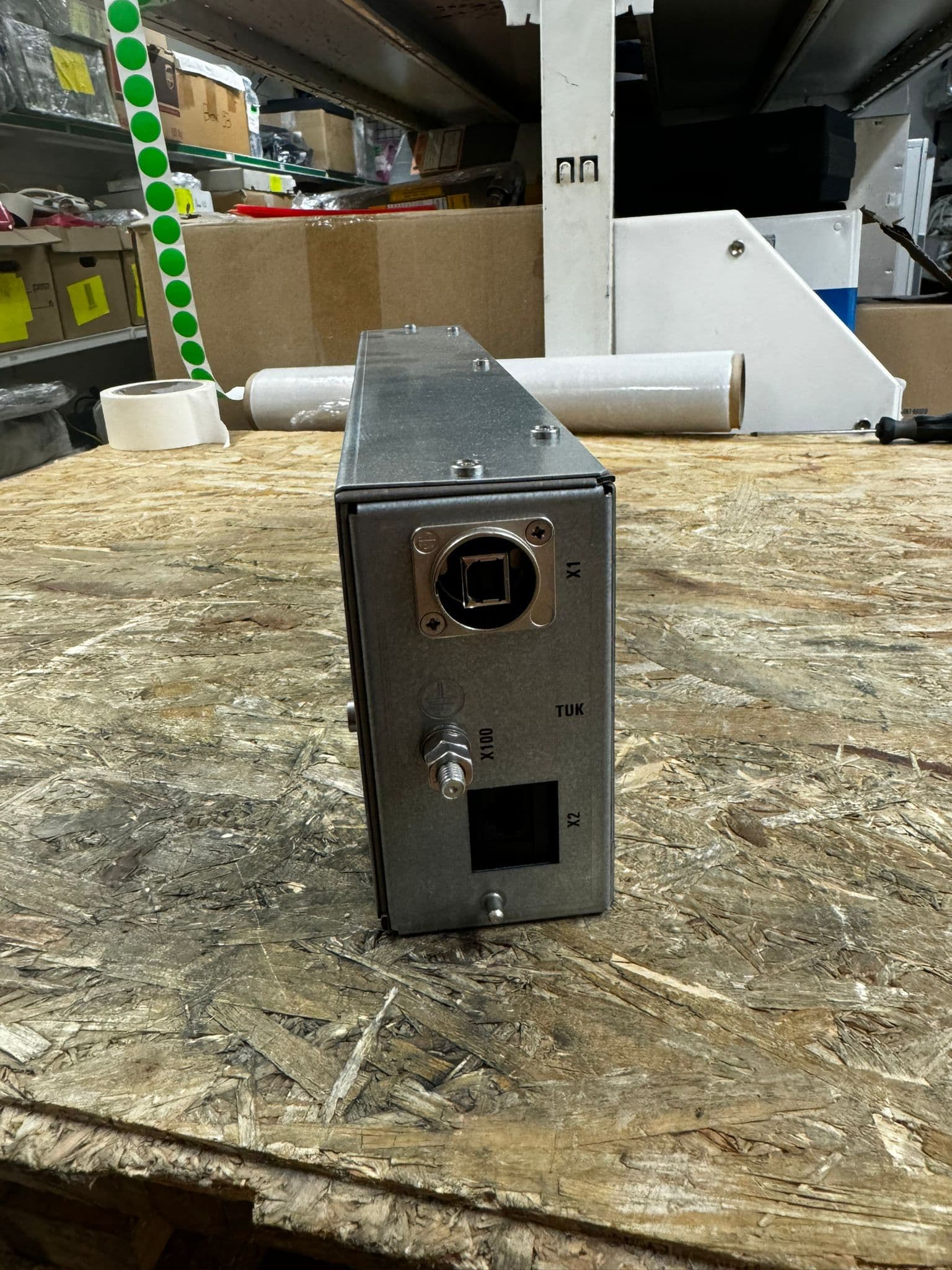 452216333275-Unit KM extender