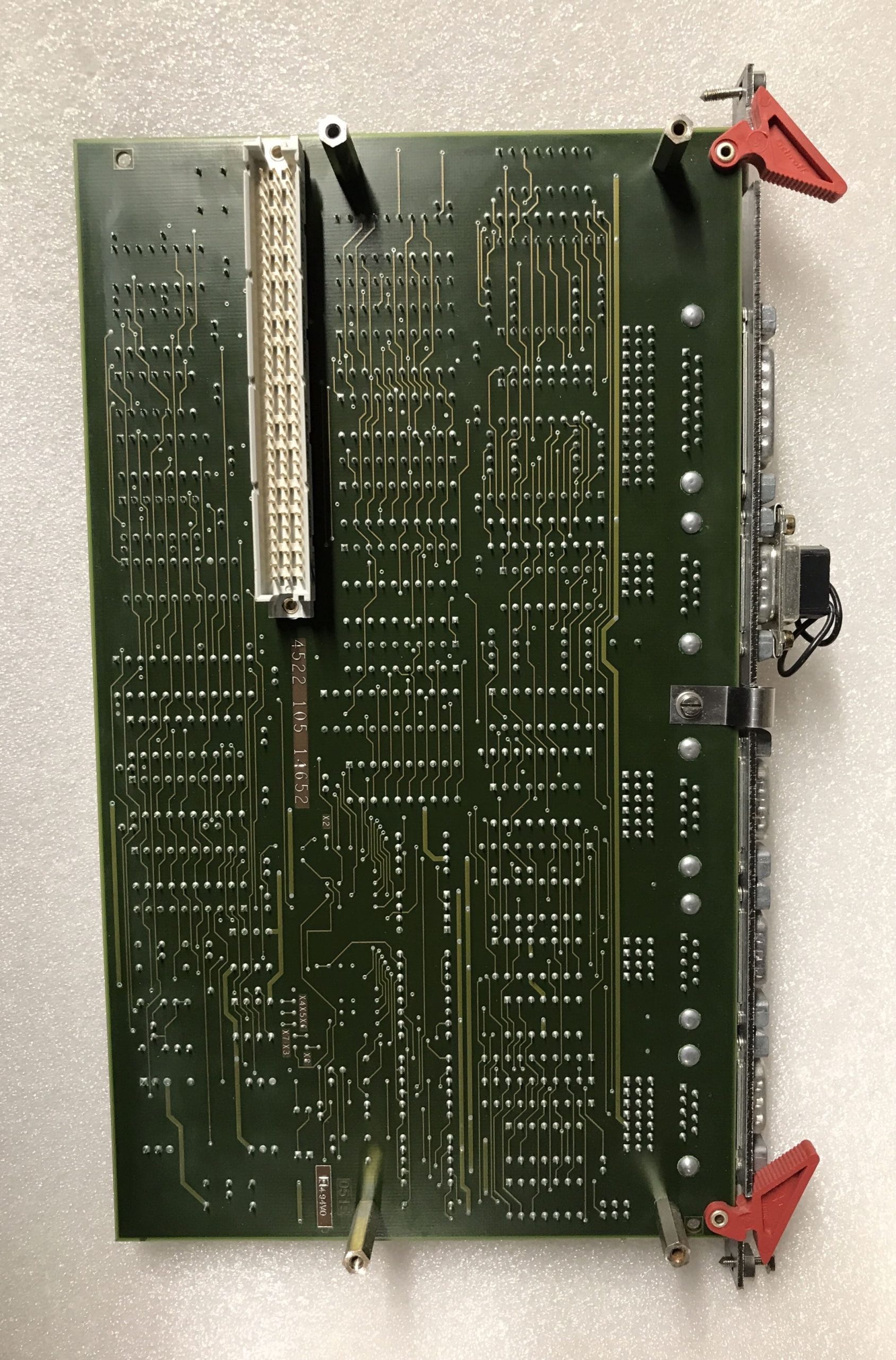 452210514652-Table board