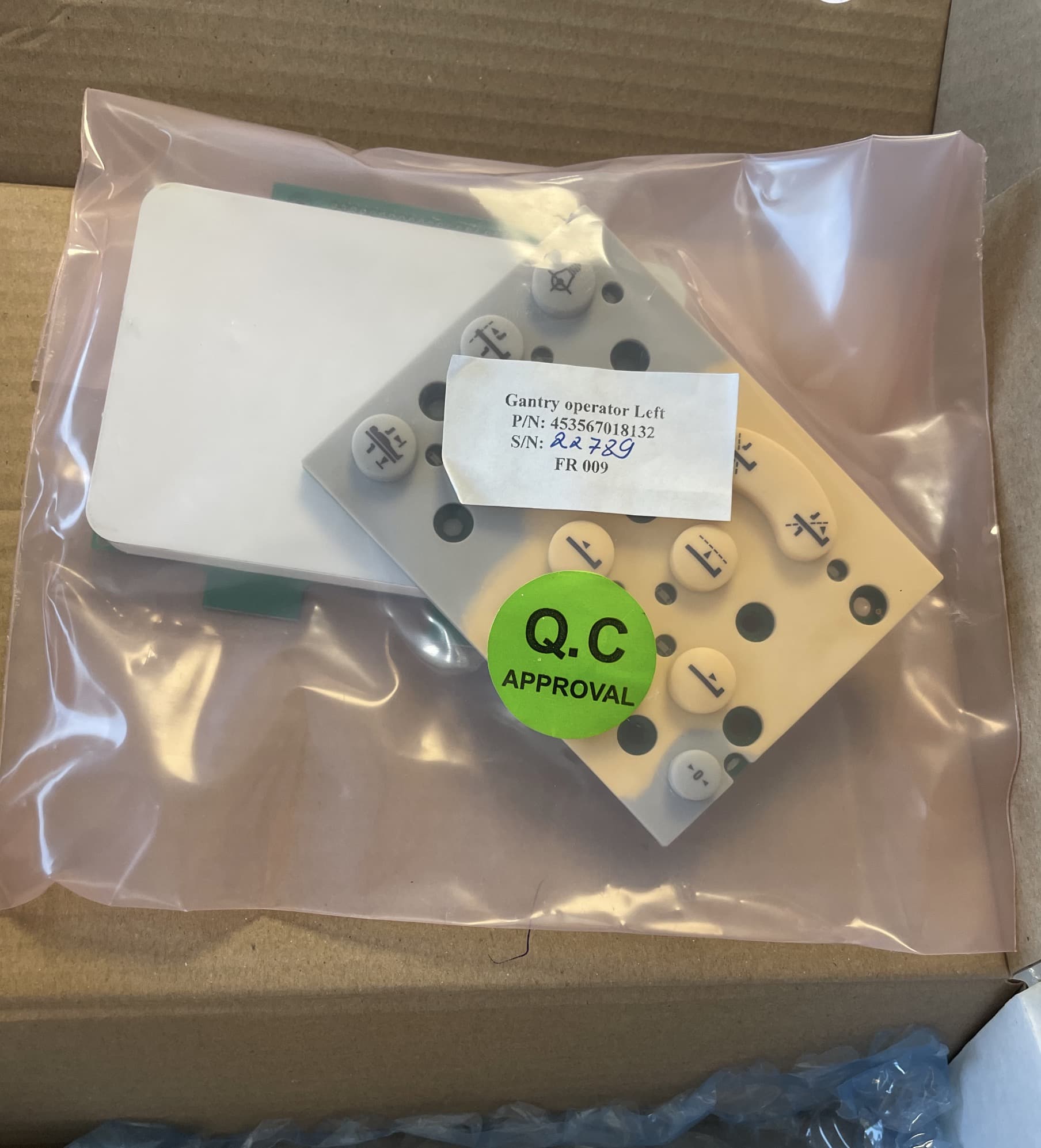 453567018132-Gantry operator Left