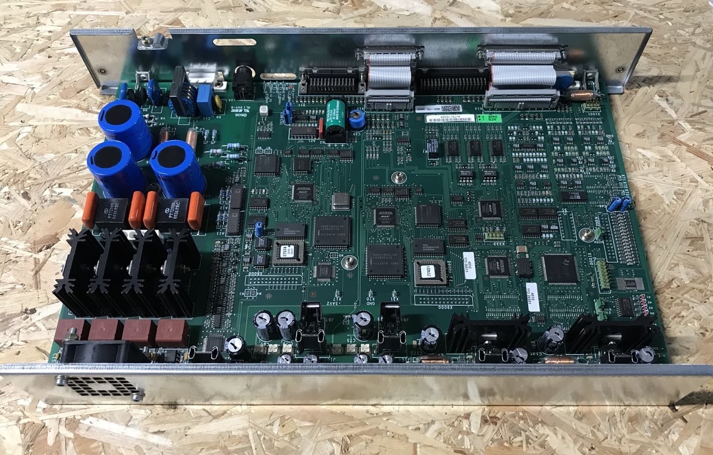 451217800566-UNIT DIG KVMA CONTROL