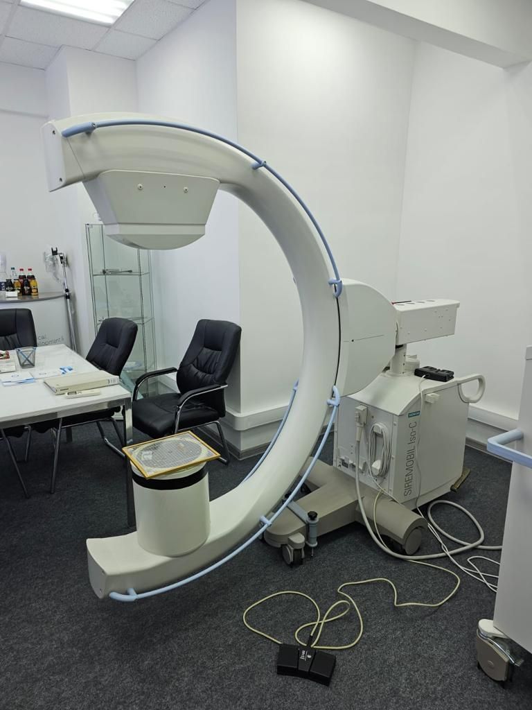 Изоцентрическая рентгенодиагностическая С-дуга SIREMOBIL Iso-C  2