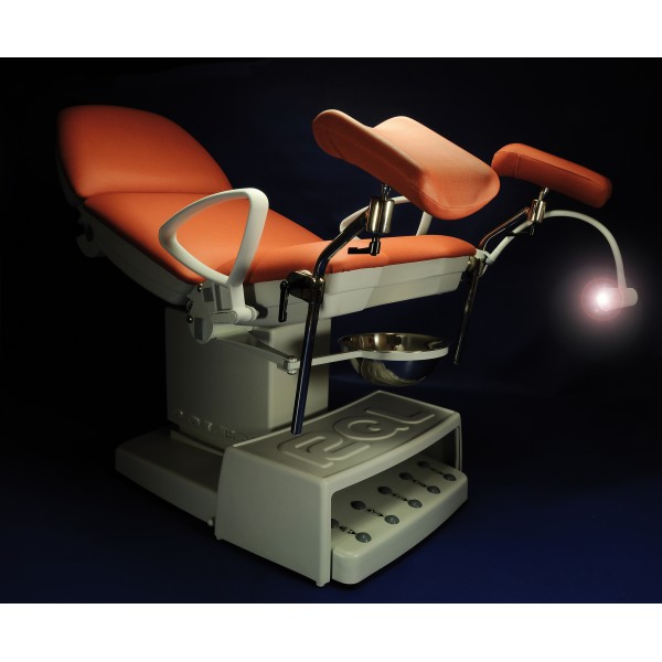 Кресло для гинекологии и урологии Golem 6 ET с галогеновой и диодной
лампами 2