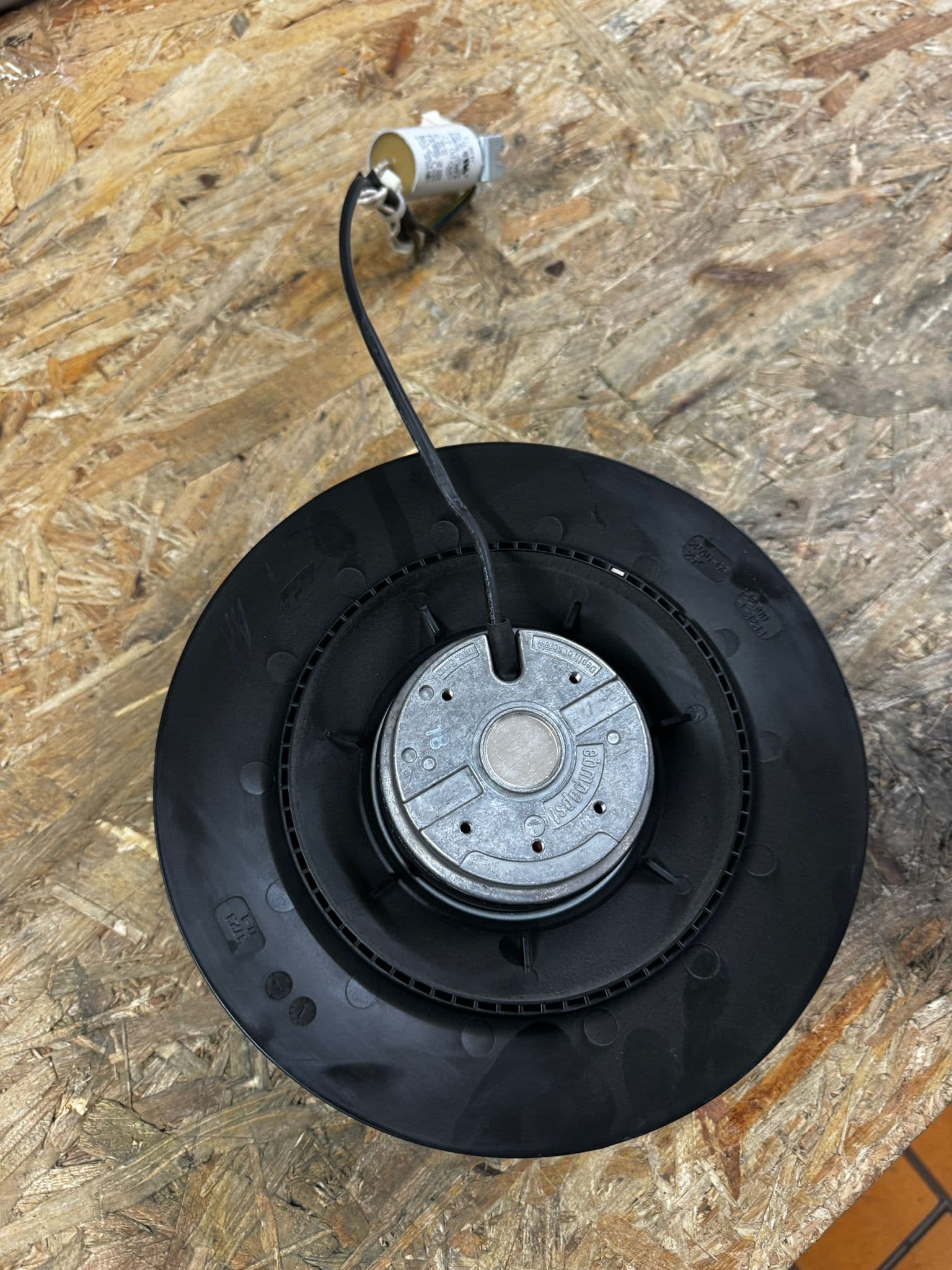 10891306-P68 Gantry Fan