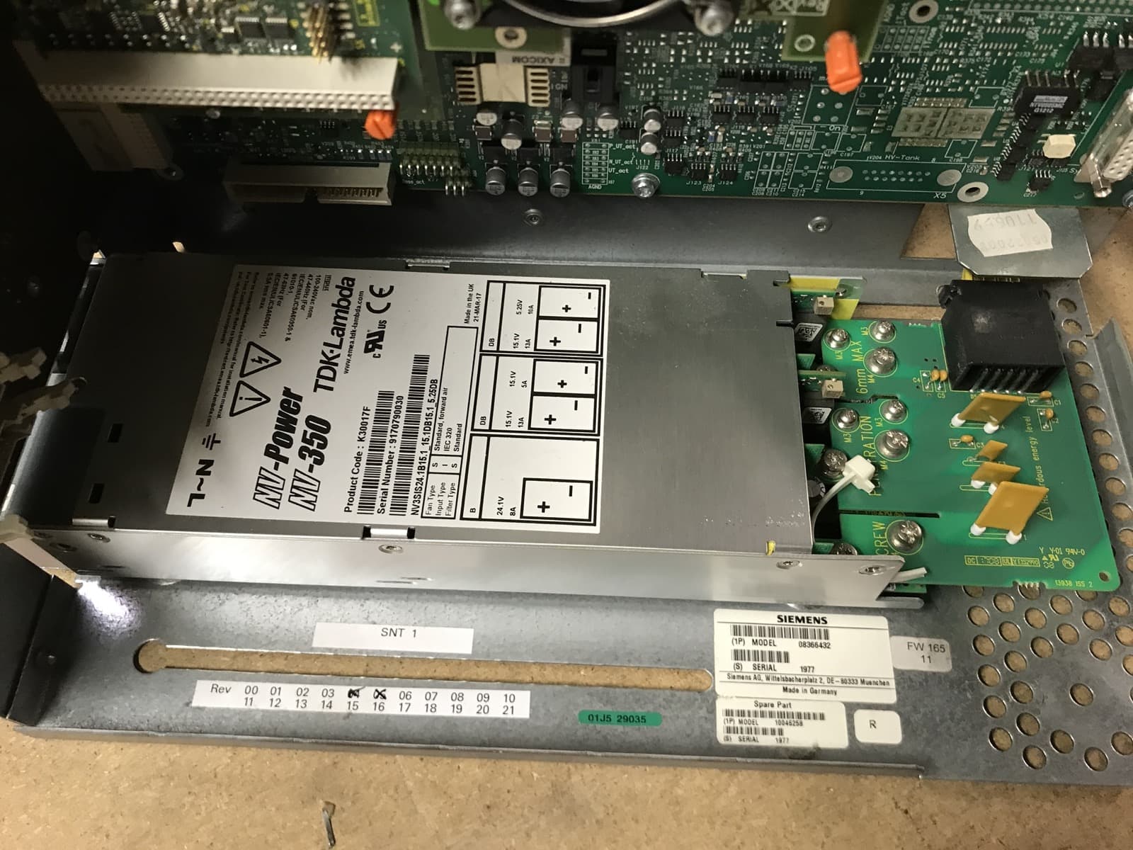 8366432-Matrix Control