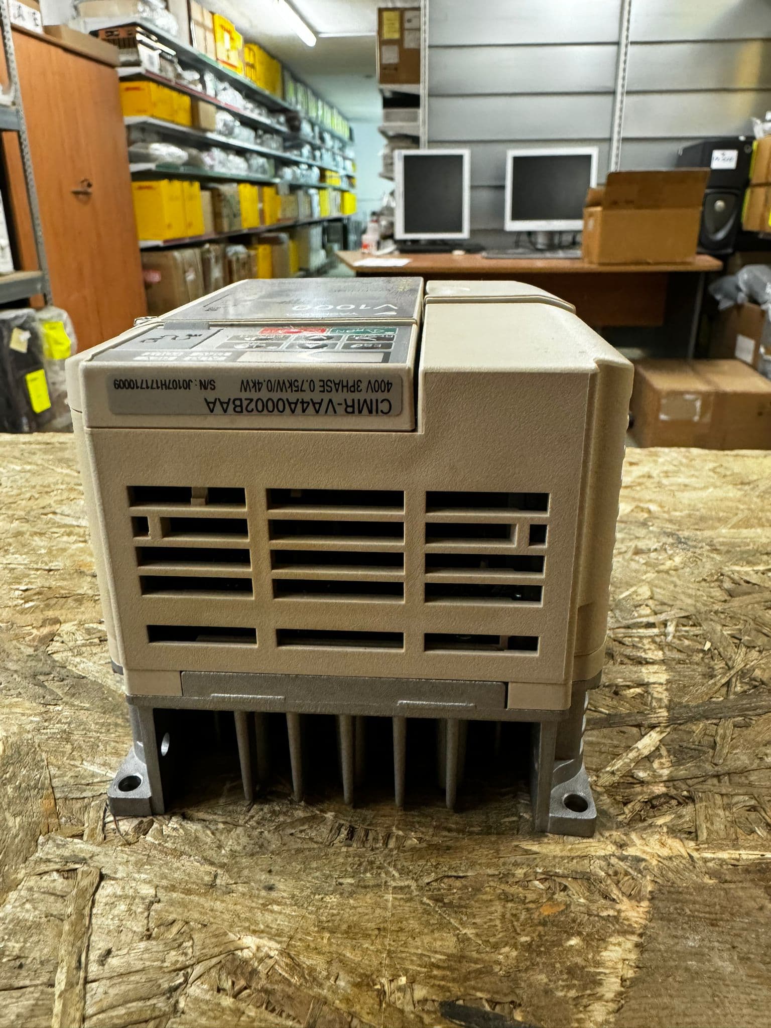 CIMR-VA4A0002BAA-Frequency Inverter V1000