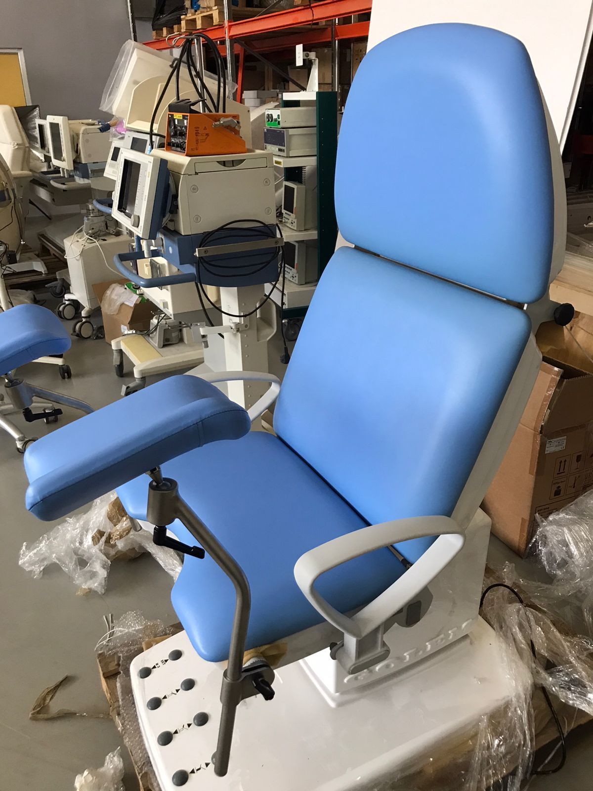 Кресло для гинекологического и урологического осмотра Golem 6ET 2