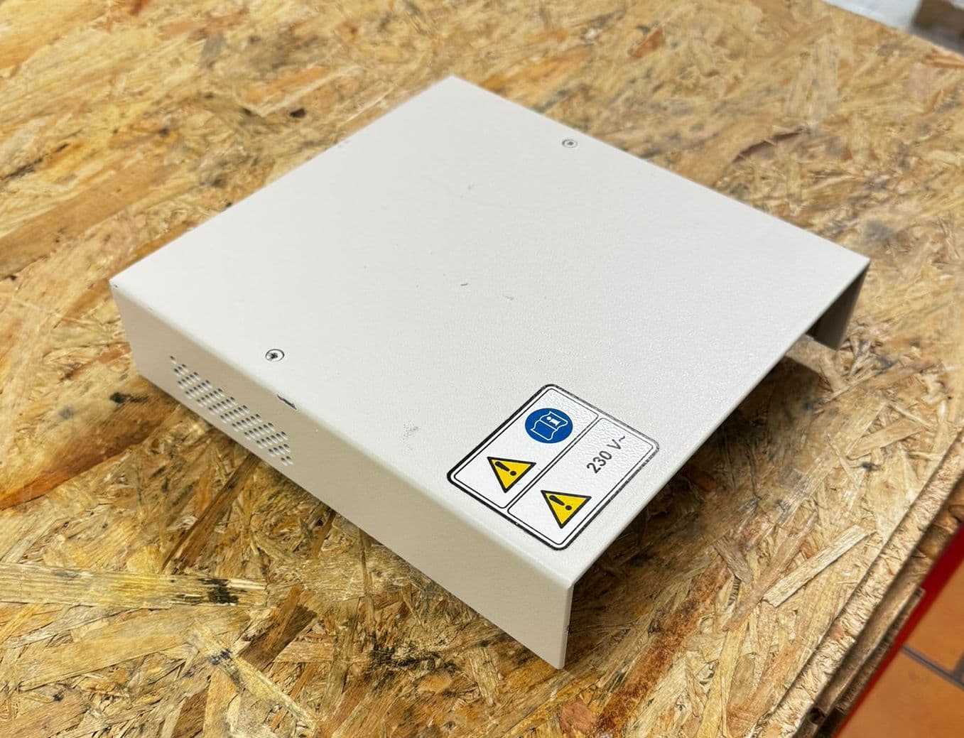 989601040771-Wall Connection Box